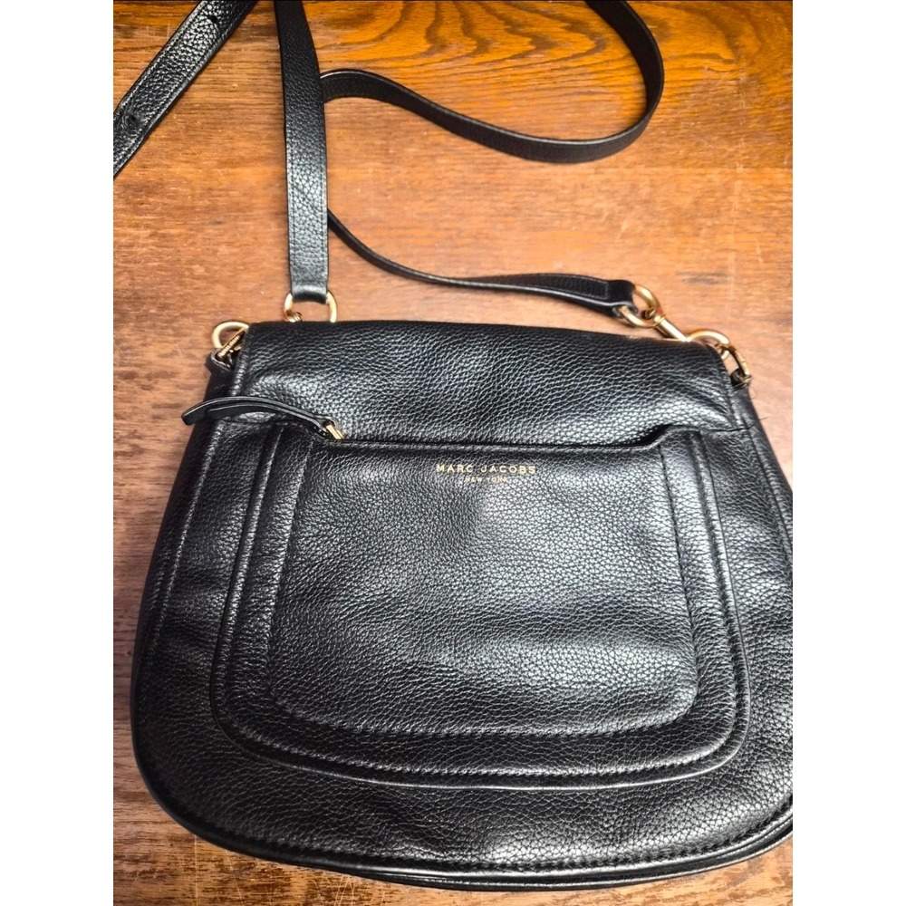 Marc Jacobs Black Pebbled Leather Crossbody Bag Gold Hardware Messenger Flap